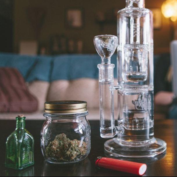 How do cool bongs affect your life? See the side effect and consequences